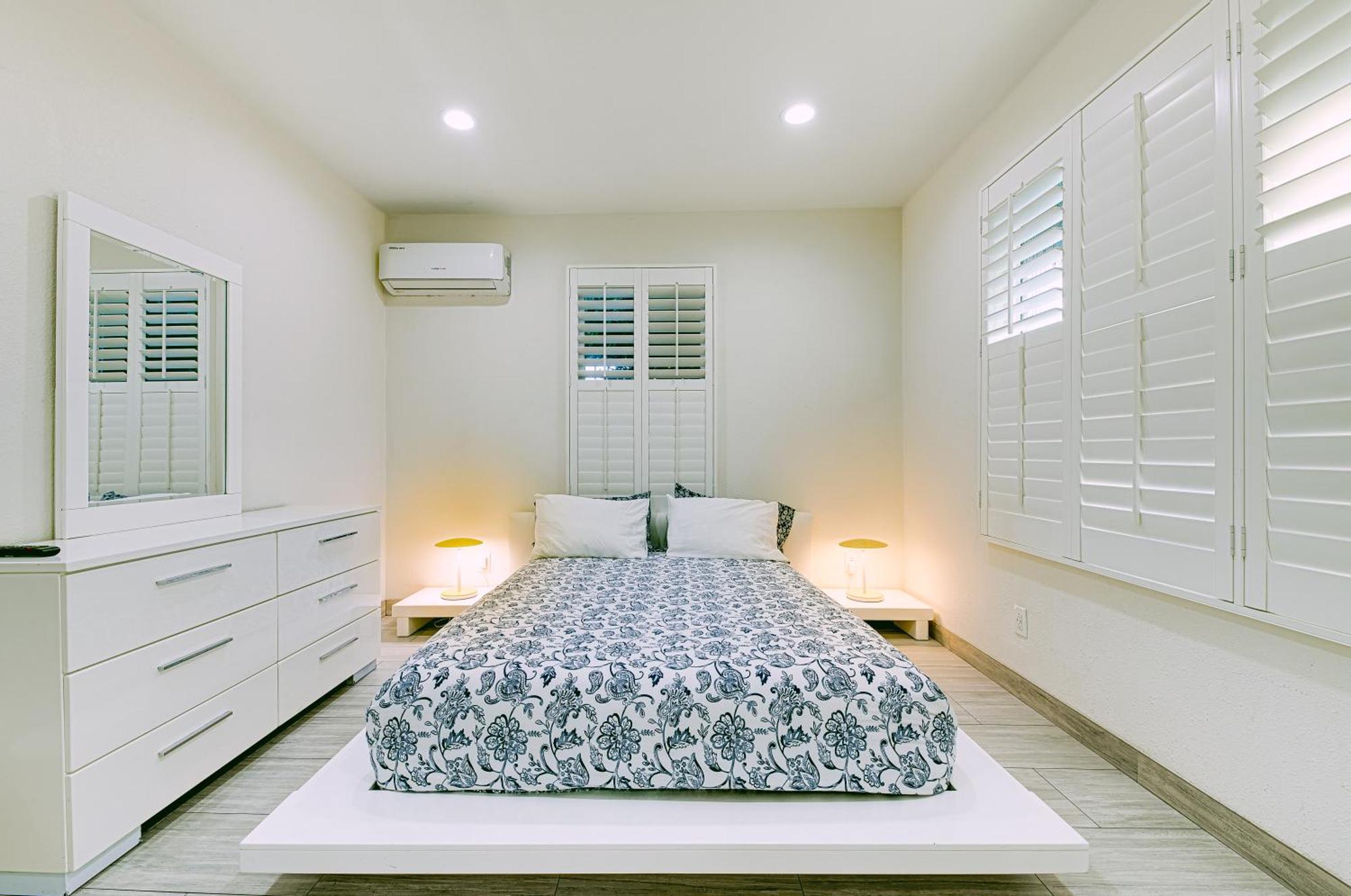 Stylish Modern Home, Ac, Parking & Near Fwys Santa Ana Exterior foto